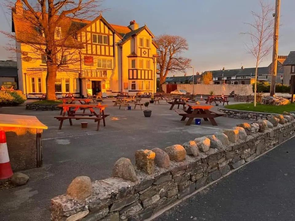 Clarkes Hotel Barrow In Furness Exteriör bild