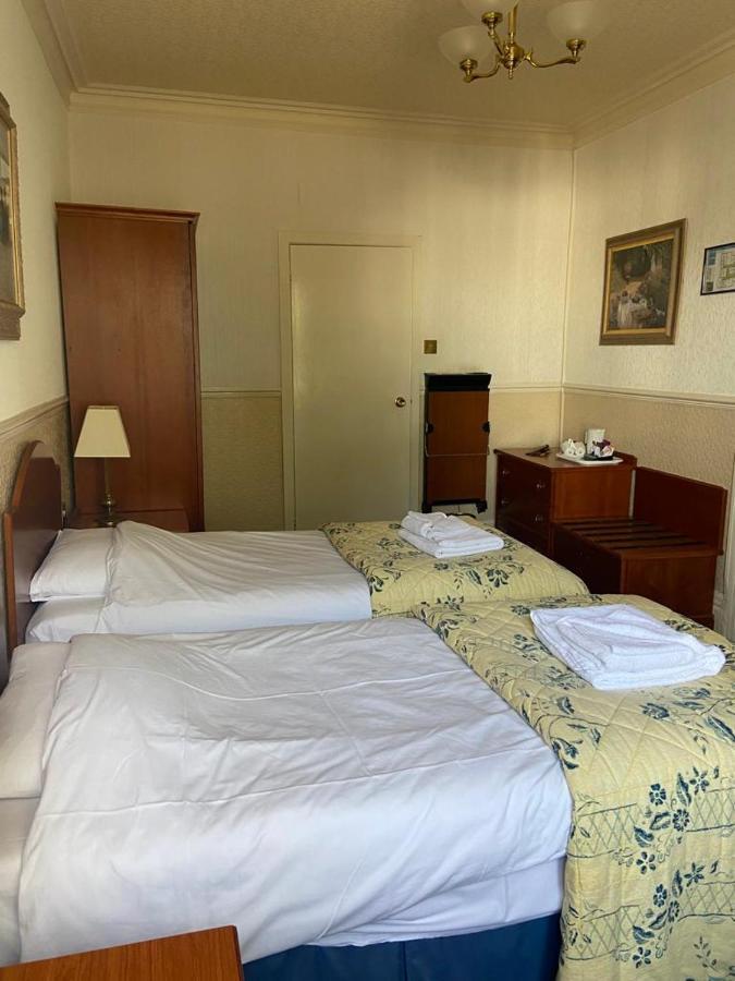 Clarkes Hotel Barrow In Furness Exteriör bild