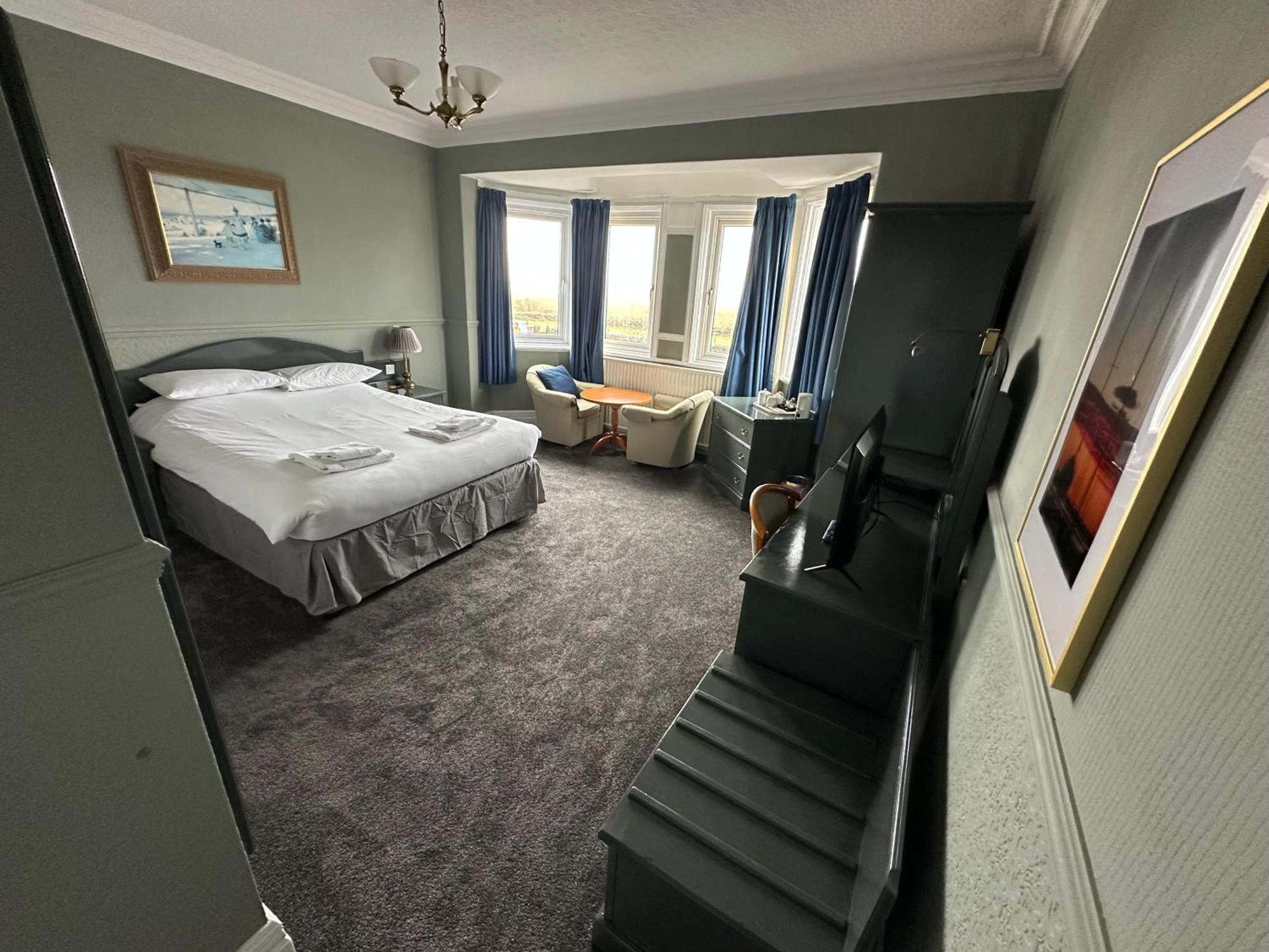 Clarkes Hotel Barrow In Furness Exteriör bild