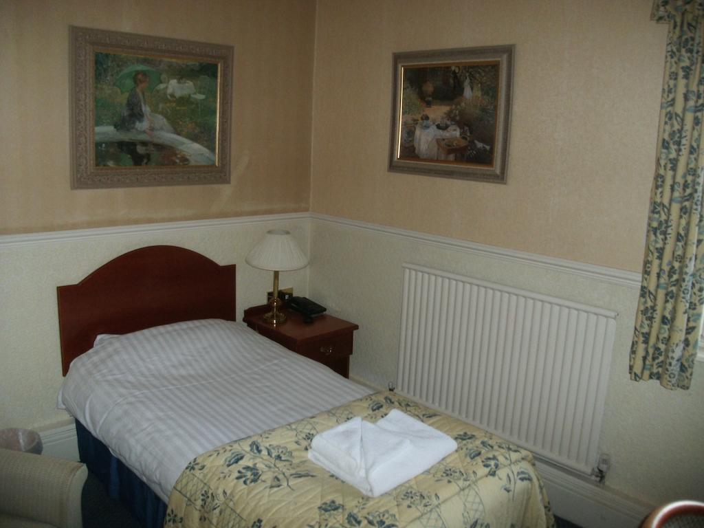 Clarkes Hotel Barrow In Furness Rum bild